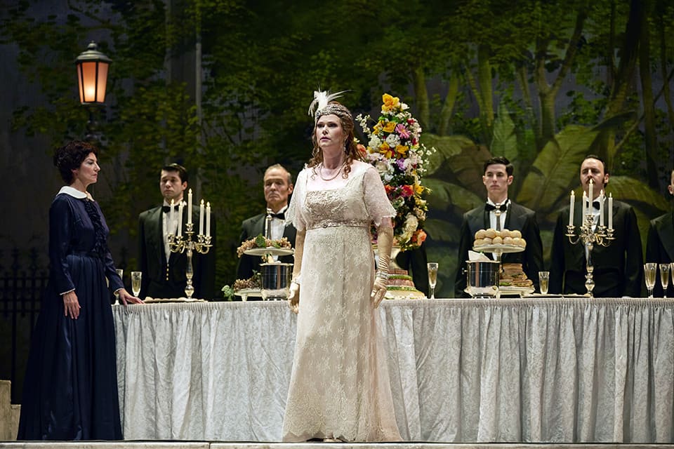 ABAO agota las entradas de La traviata en su 75ª temporada ABAO agota las entradas de La traviata en su 75ª temporada