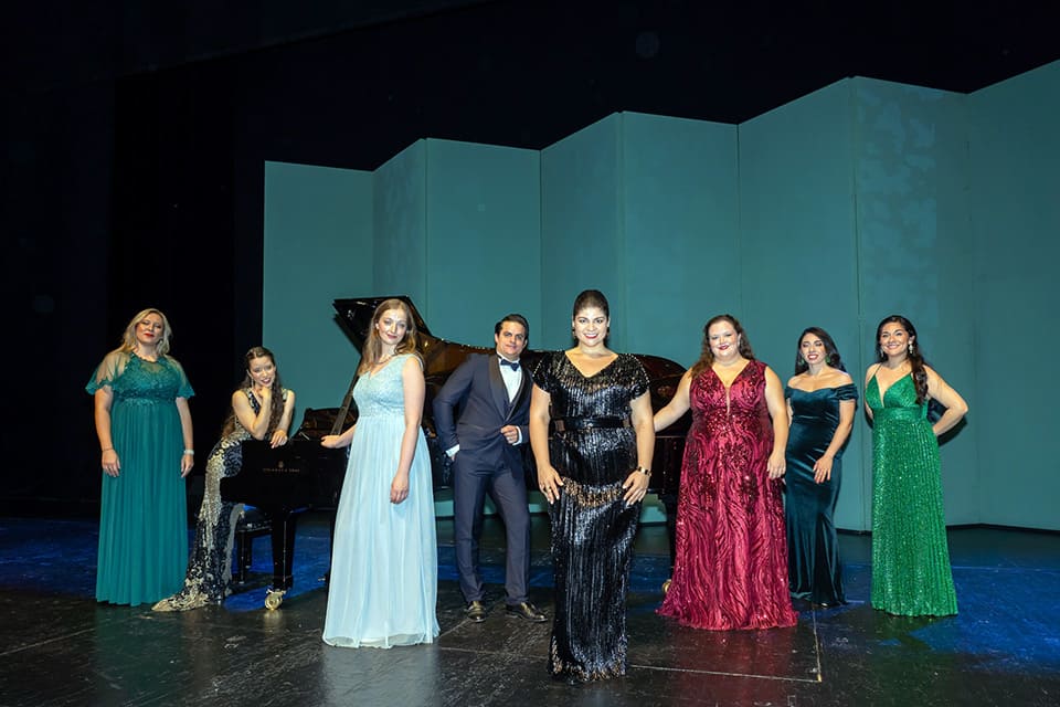 El Maestranza celebra el Día de la Ópera con el Certamen Nuevas Voces Ciudad de Sevilla El Maestranza celebra el Día de la Ópera con el Certamen Nuevas Voces Ciudad de Sevilla