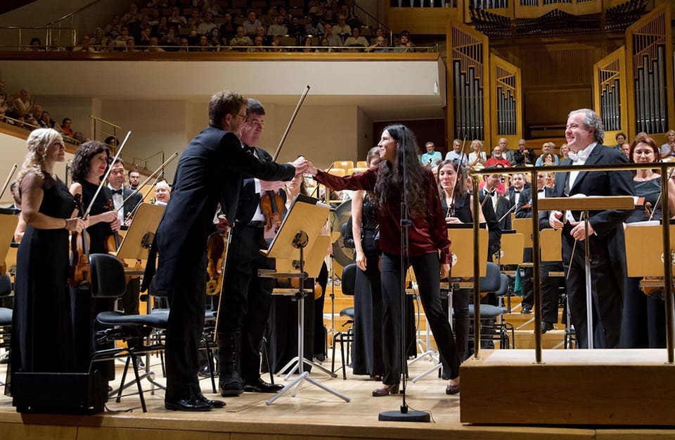 Inés Badalo lleva la poesía de Chantal Maillard al Auditorio de Zaragoza con «Hilos» Inés Badalo lleva la poesía de Chantal Maillard al Auditorio de Zaragoza con «Hilos»