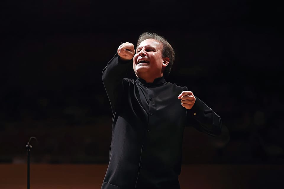 La Banda Municipal de Barcelona celebra los 25 años de la ESMUC con Corigliano y Respighi