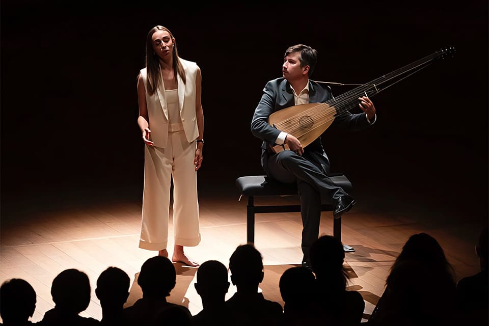 Léa Desandre y Thomas Dunford inauguran el ciclo de Barroco de Les Arts con ‘Idylle’