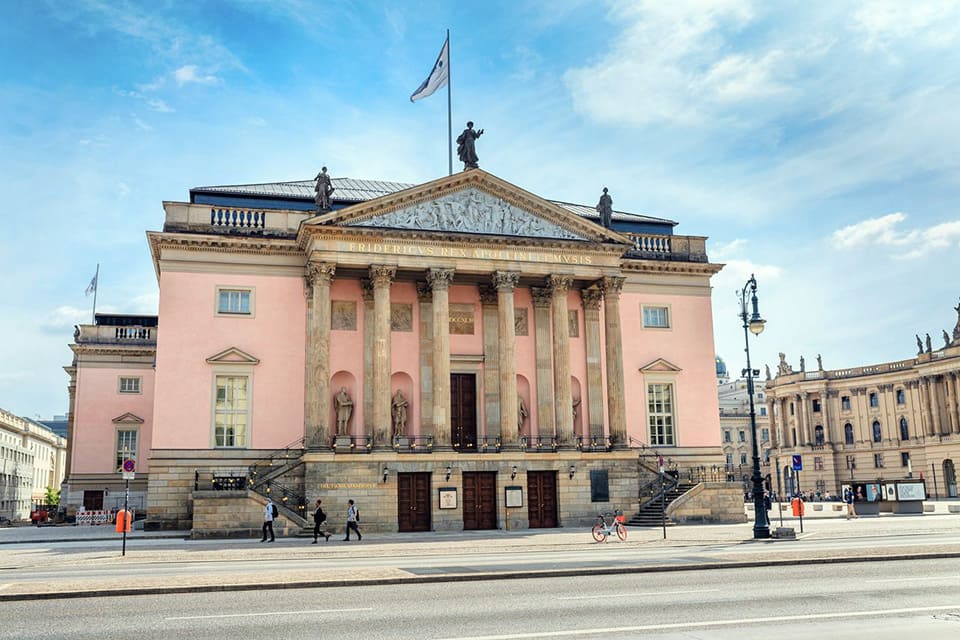 Christian Thielemann y Elisabeth Sobotka renuevan hasta 2034 en la Staatsoper de Berlín Christian Thielemann y Elisabeth Sobotka renuevan hasta 2034 en la Staatsoper de Berlín